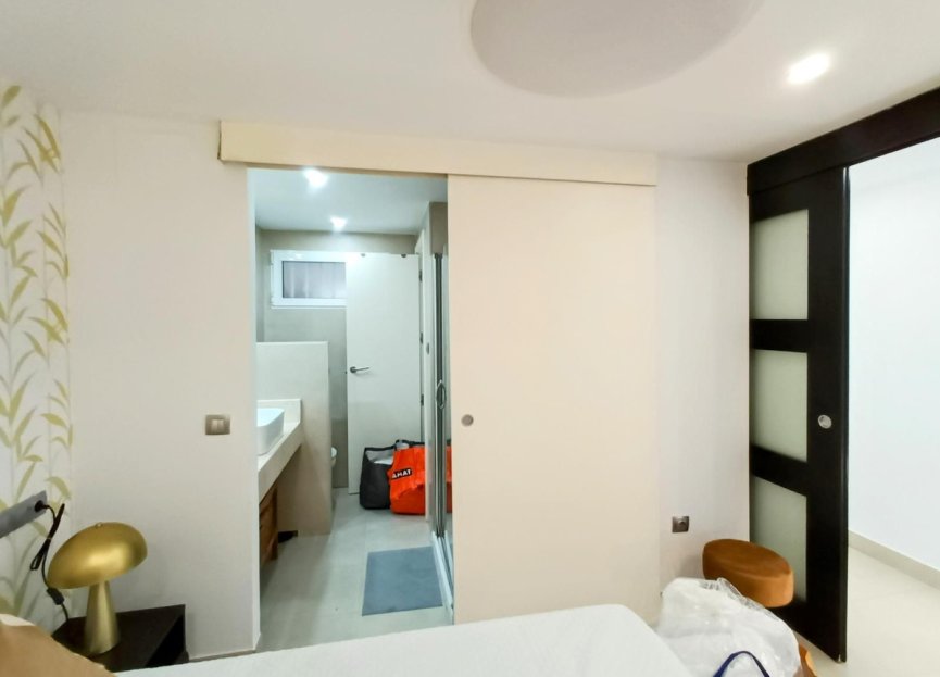 Resale - Apartment - Middle Floor Apartment - Marbella - Costabella