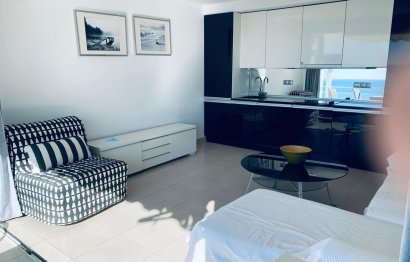Resale - Apartment - Middle Floor Apartment - Marbella - Costabella