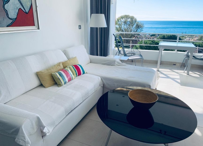 Resale - Apartment - Middle Floor Apartment - Marbella - Costabella
