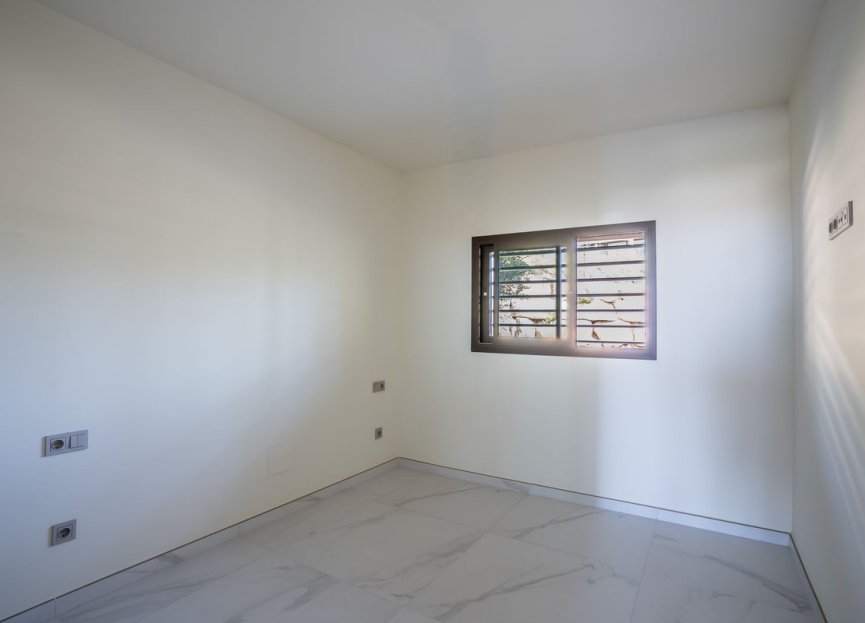 Resale - Ground floor apartment - Fuengirola - Higueron