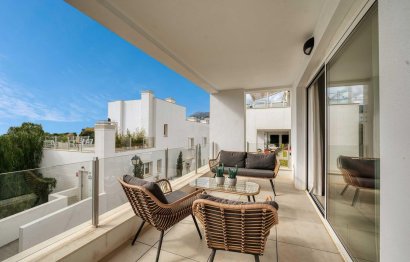 Resale - Apartment - Middle Floor Apartment - Marbella - Altos de los Monteros