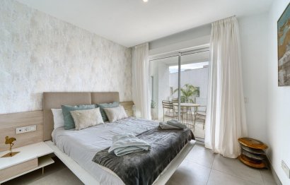 Resale - Apartment - Middle Floor Apartment - Marbella - Altos de los Monteros