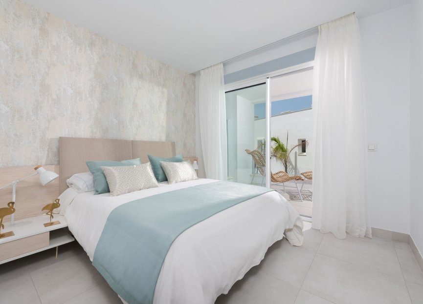 Resale - Apartment - Middle Floor Apartment - Marbella - Altos de los Monteros