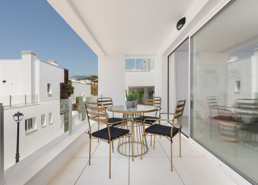 Resale - Apartment - Middle Floor Apartment - Marbella - Altos de los Monteros
