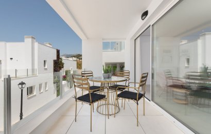 Resale - Apartment - Middle Floor Apartment - Marbella - Altos de los Monteros
