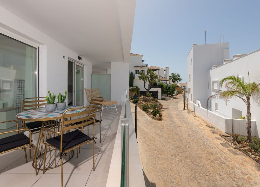 Resale - Apartment - Middle Floor Apartment - Marbella - Altos de los Monteros