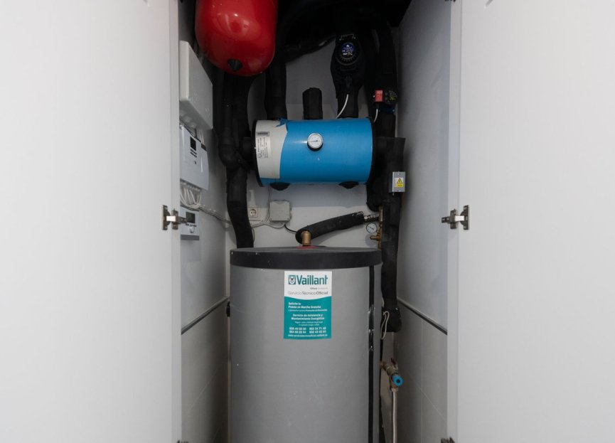 Resale - Apartment - Middle Floor Apartment - Marbella - Altos de los Monteros