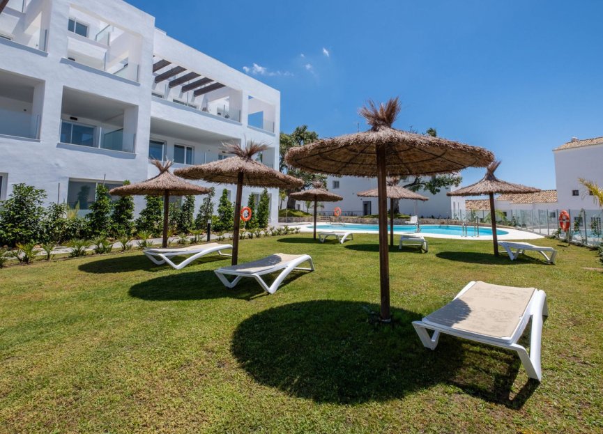 Resale - Apartment - Middle Floor Apartment - Marbella - Altos de los Monteros