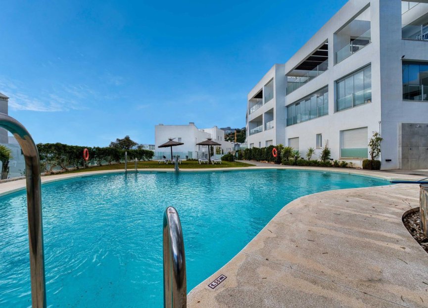 Resale - Apartment - Middle Floor Apartment - Marbella - Altos de los Monteros