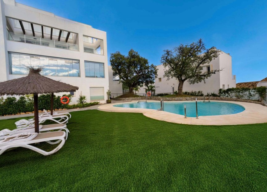 Resale - Apartment - Middle Floor Apartment - Marbella - Altos de los Monteros