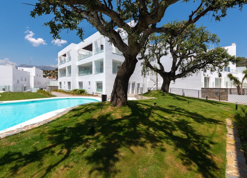 Resale - Apartment - Middle Floor Apartment - Marbella - Altos de los Monteros