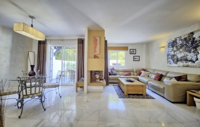 Resale - House - Townhouse - Marbella - Nueva Andalucia
