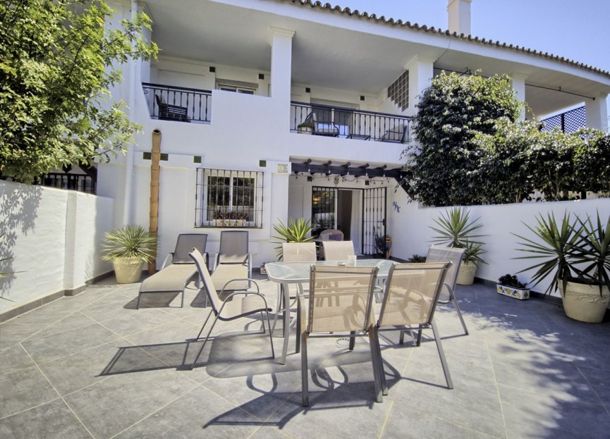 Resale - House - Townhouse - Marbella - Nueva Andalucia