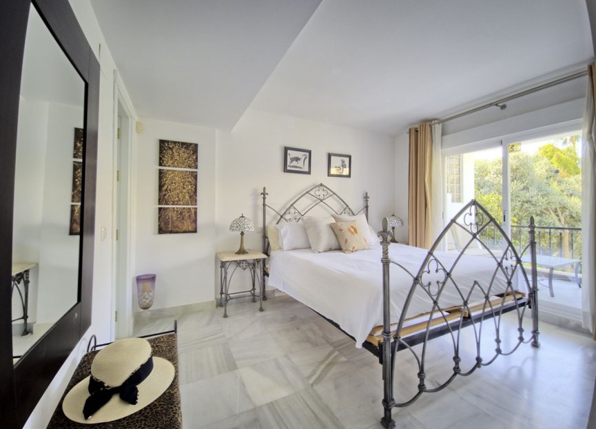 Resale - House - Townhouse - Marbella - Nueva Andalucia