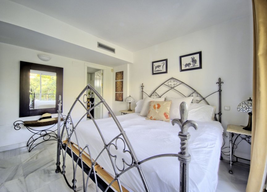 Resale - House - Townhouse - Marbella - Nueva Andalucia