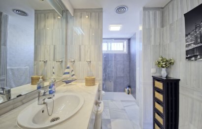 Resale - House - Townhouse - Marbella - Nueva Andalucia