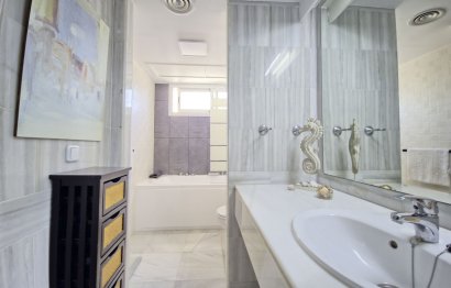 Resale - House - Townhouse - Marbella - Nueva Andalucia