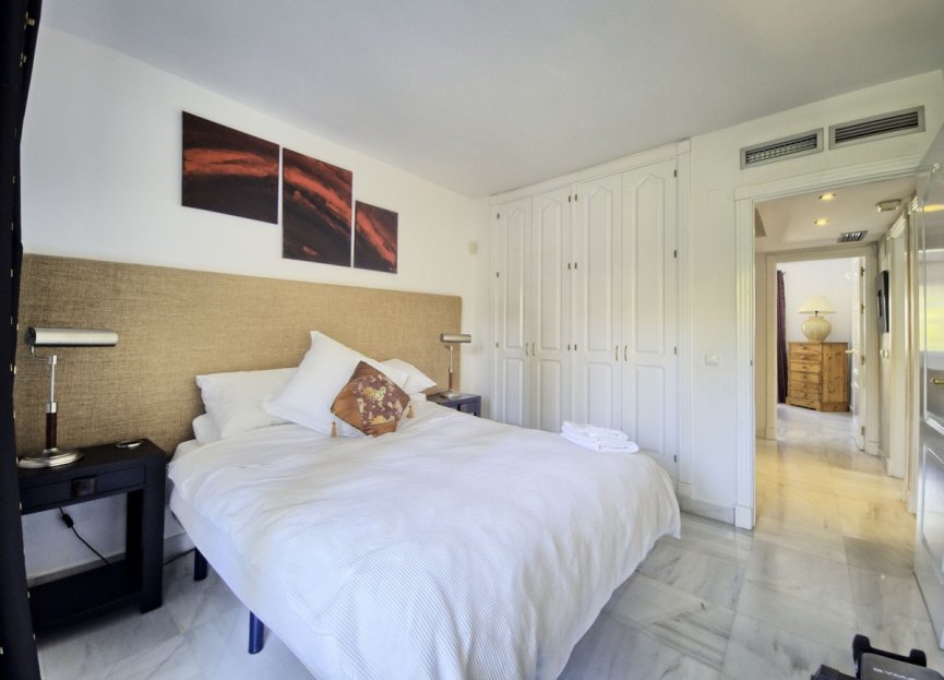 Resale - House - Townhouse - Marbella - Nueva Andalucia