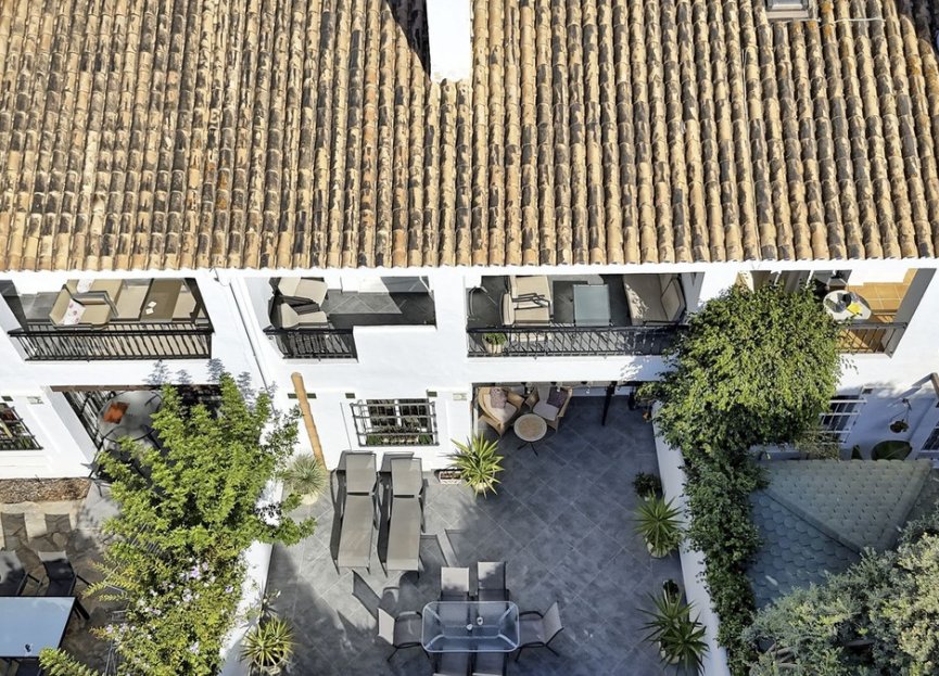 Resale - House - Townhouse - Marbella - Nueva Andalucia