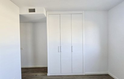 Resale - Apartment - Middle Floor Apartment - Marbella - La Campana