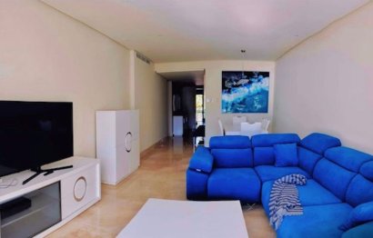 Resale - Apartment - Middle Floor Apartment - Estepona - Estepona Centro