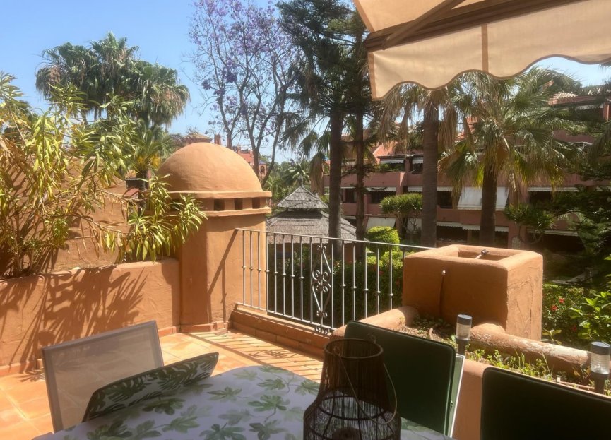 Resale - Apartment - Middle Floor Apartment - Marbella - Guadalmina Baja