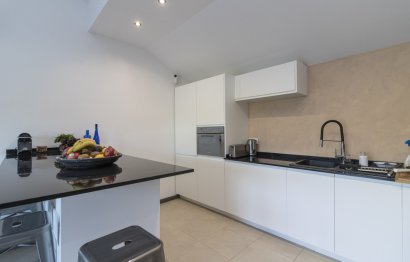 Resale - House - Detached Villa - Marbella - Marbella Centro