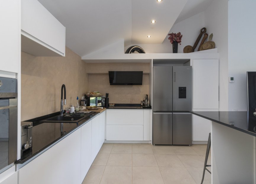 Resale - House - Detached Villa - Marbella - Marbella Centro