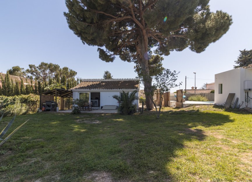 Resale - House - Detached Villa - Marbella - Marbella Centro