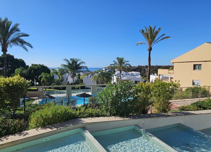 Resale - Apartment - Penthouse - Estepona - Selwo