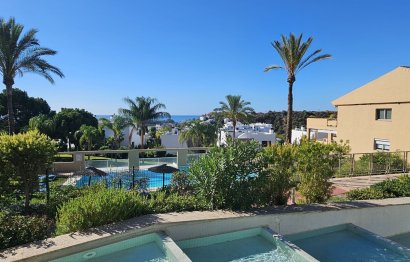 Resale - Apartment - Penthouse - Estepona - Selwo
