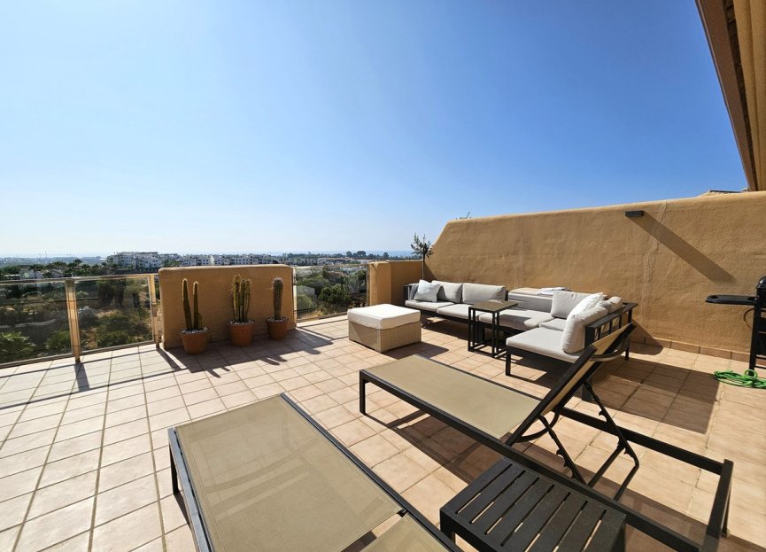 Resale - Apartment - Penthouse - Estepona - Selwo