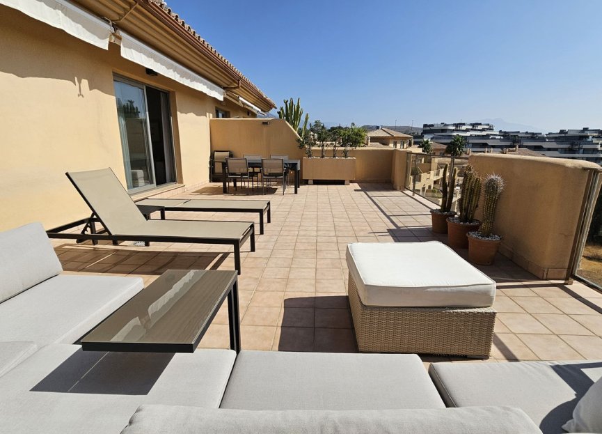 Resale - Apartment - Penthouse - Estepona - Selwo
