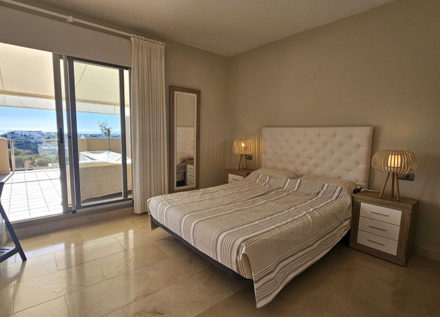 Resale - Apartment - Penthouse - Estepona - Selwo