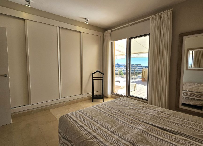 Resale - Apartment - Penthouse - Estepona - Selwo