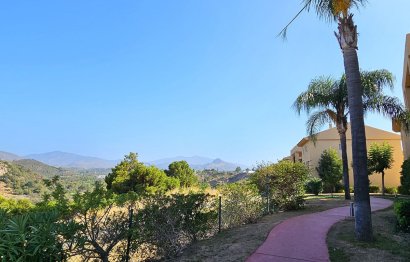 Resale - Apartment - Penthouse - Estepona - Selwo