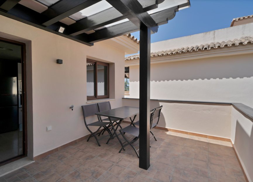 Resale - Apartment - Penthouse - Marbella - Nueva Andalucia