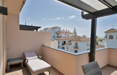 Resale - Apartment - Penthouse - Marbella - Nueva Andalucia