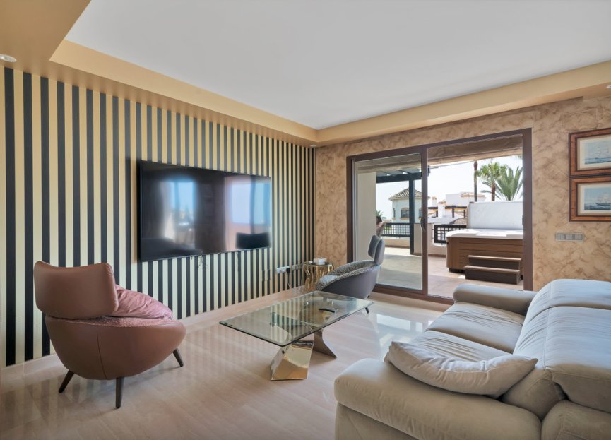 Resale - Apartment - Penthouse - Marbella - Nueva Andalucia