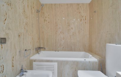 Resale - Apartment - Penthouse - Marbella - Nueva Andalucia