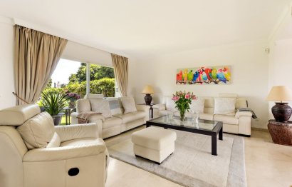 Resale - House - Detached Villa - Marbella - Nueva Andalucia