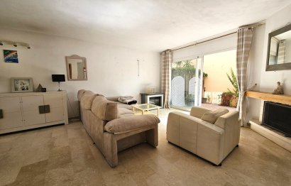 Resale - House - Semi-Detached House - Marbella - Nueva Andalucia