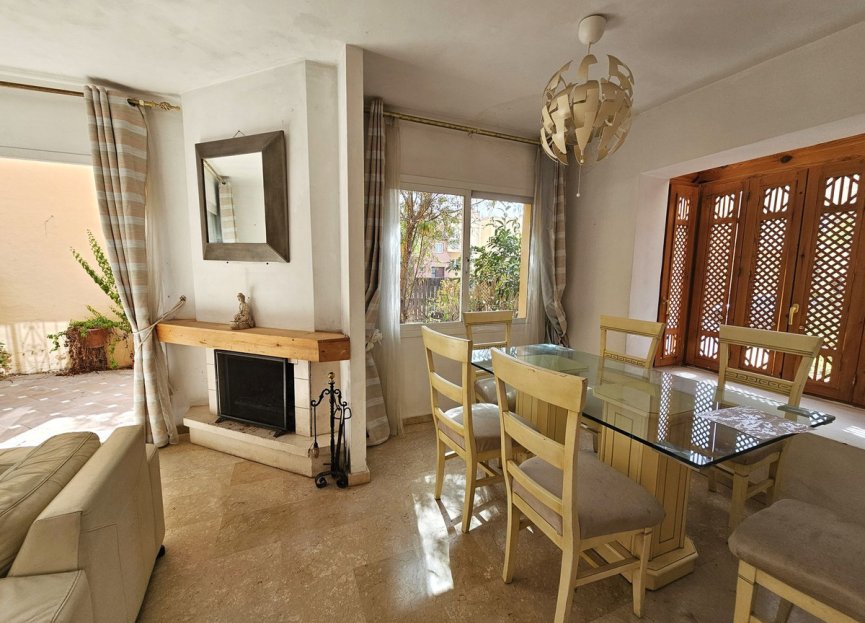 Resale - House - Semi-Detached House - Marbella - Nueva Andalucia