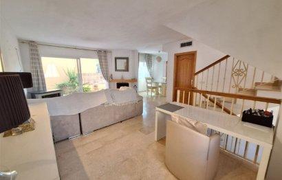 Resale - House - Semi-Detached House - Marbella - Nueva Andalucia