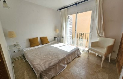 Resale - House - Semi-Detached House - Marbella - Nueva Andalucia