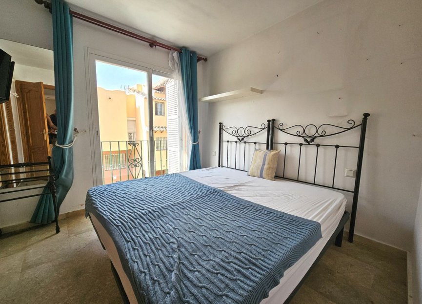 Resale - House - Semi-Detached House - Marbella - Nueva Andalucia