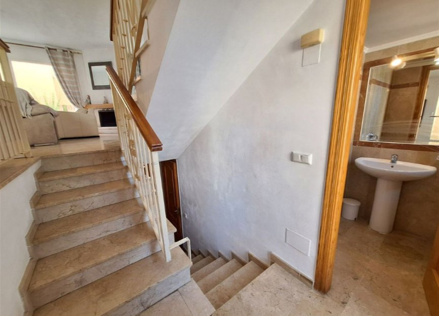 Resale - House - Semi-Detached House - Marbella - Nueva Andalucia