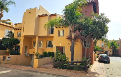 Resale - House - Semi-Detached House - Marbella - Nueva Andalucia