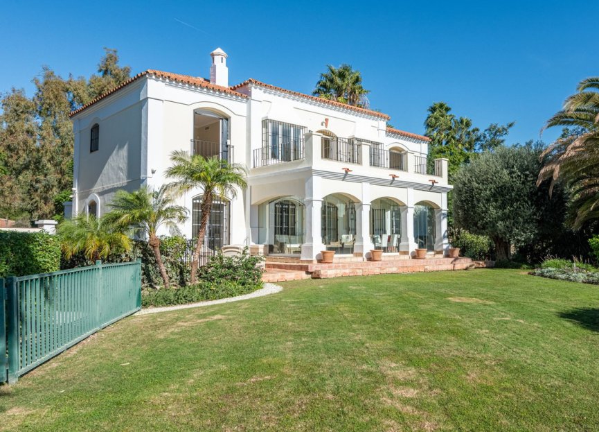 Resale - House - Detached Villa - Marbella - Nueva Andalucia