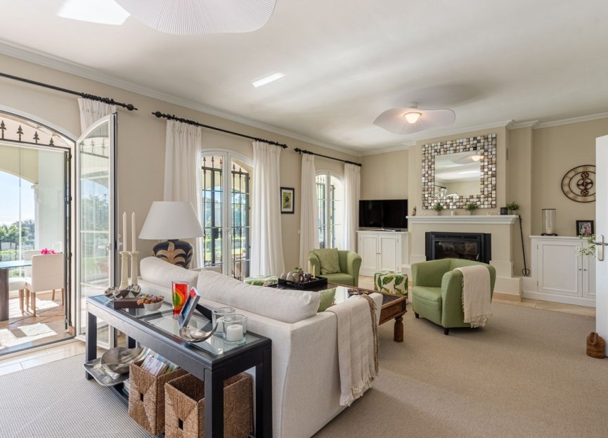 Resale - House - Detached Villa - Marbella - Nueva Andalucia